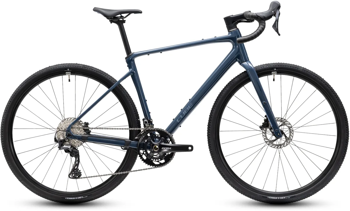 Cube Nuroad Race: aluminum gravel with carbon fork, side view
