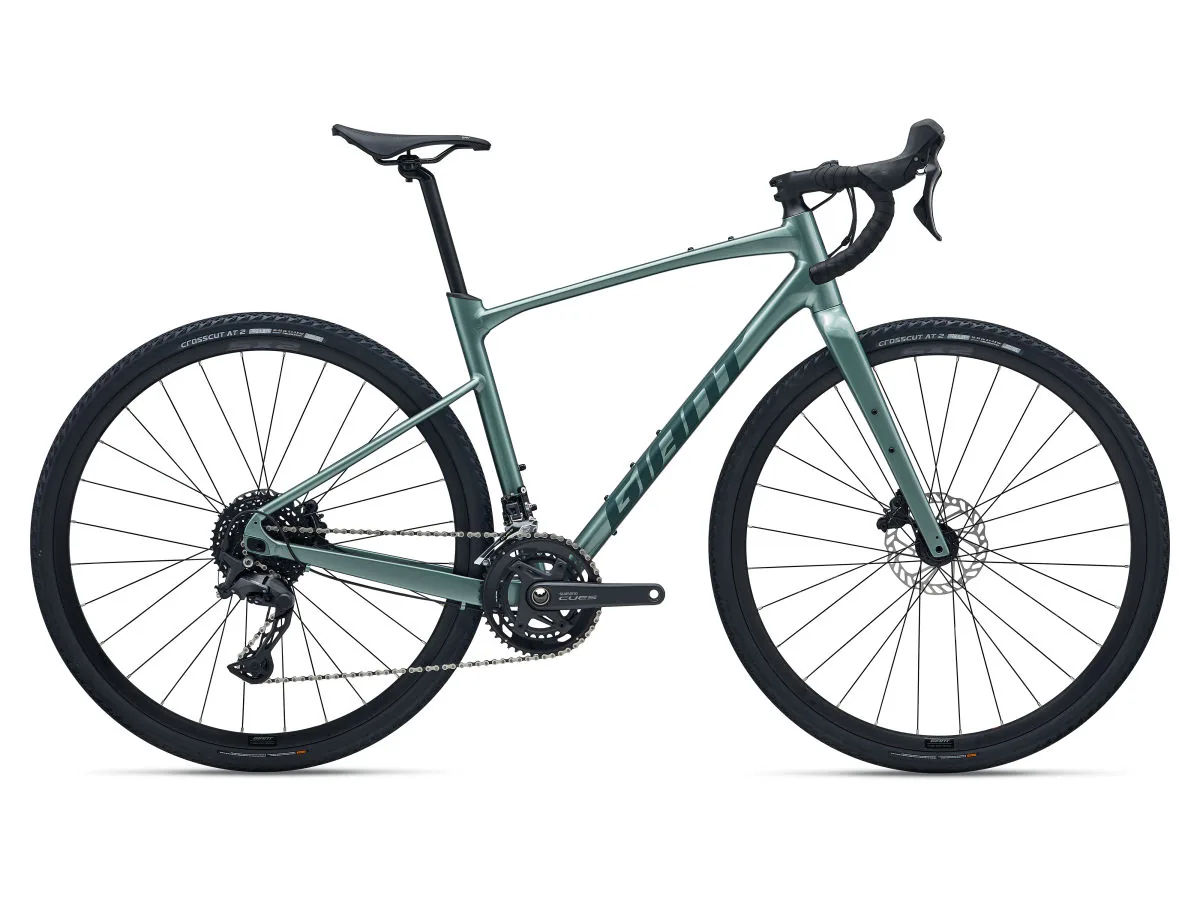 Giant Revolt 1 2026 in Alpine Green, side view